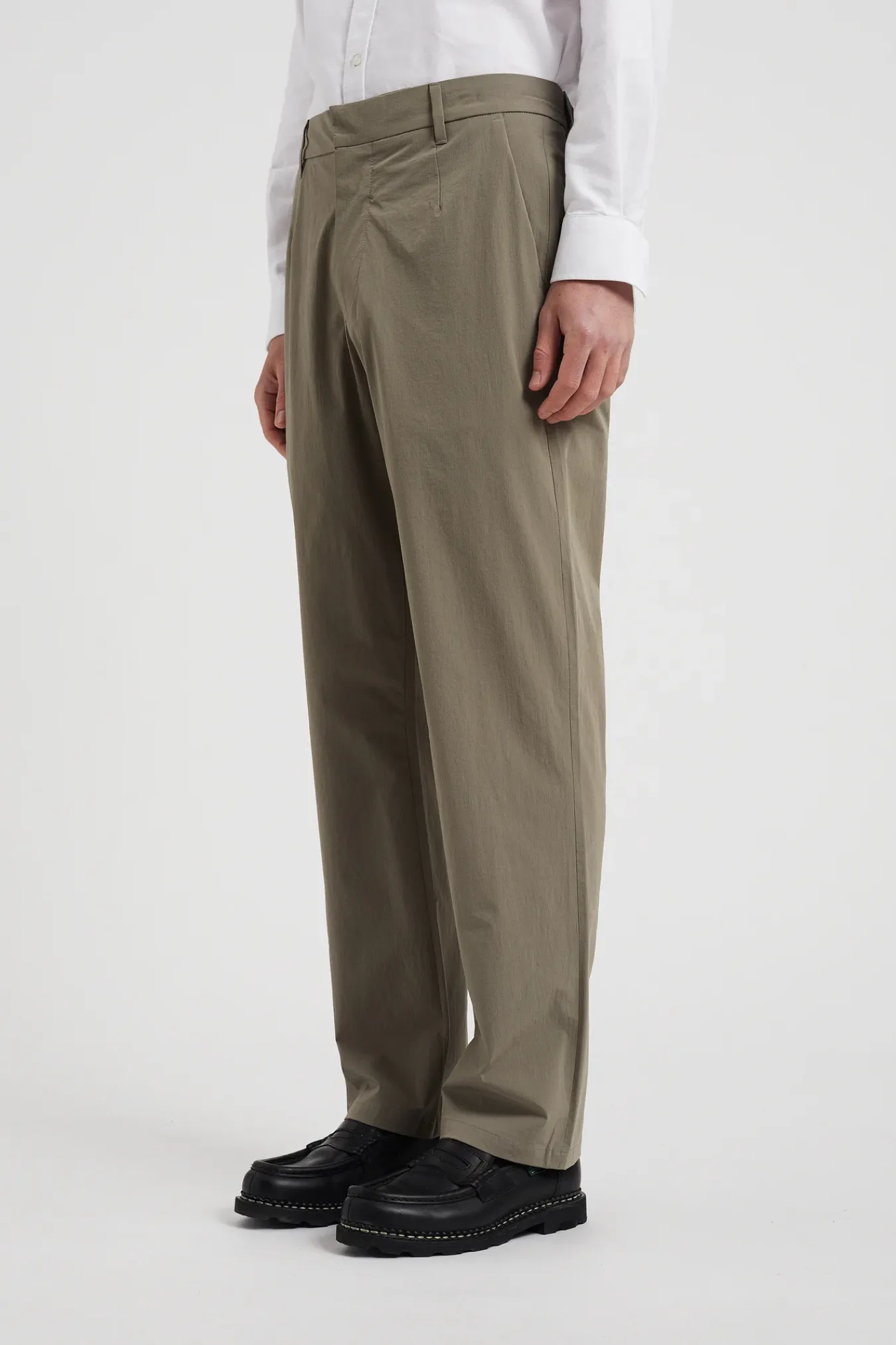 TROUSERS^Norse Projects Aaren Travel Light Concrete Grey