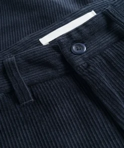 TROUSERS^Norse Projects Aros Regular Wide Wale Corduroy Chino Dark Navy