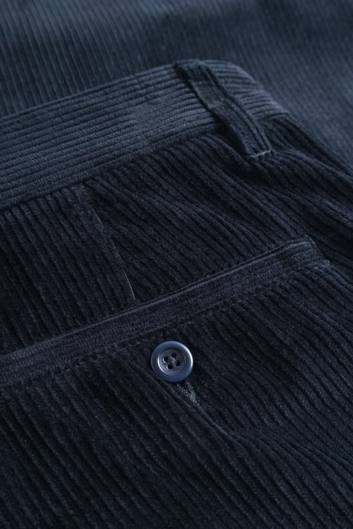 TROUSERS^Norse Projects Aros Regular Wide Wale Corduroy Chino Dark Navy