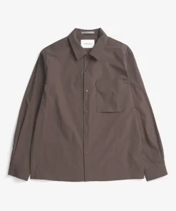 SHIRTING^Norse Projects Carsten Travel Light Shirt LS Espresso