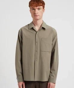 SHIRTING^Norse Projects Carsten Travel Light Shirt LS Concrete Grey