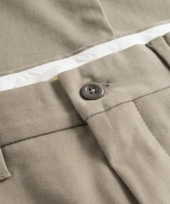 TROUSERS^Norse Projects Norse Standard Slim Chino Sediment Green