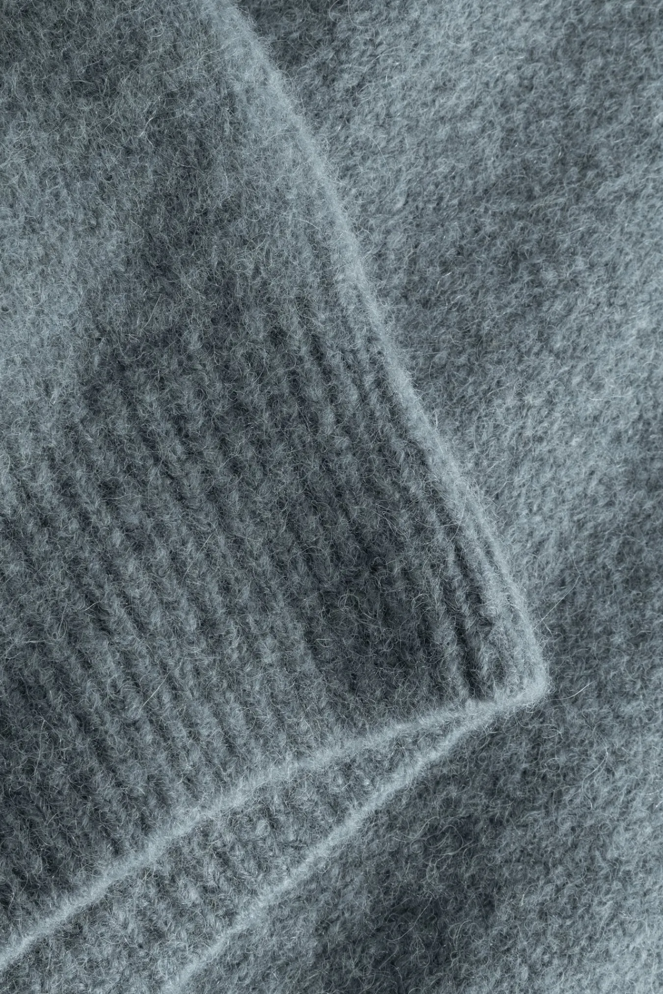 KNITWEAR^Norse Projects Rasmus Relaxed Brushed V-Neck Sweater Mouse Grey