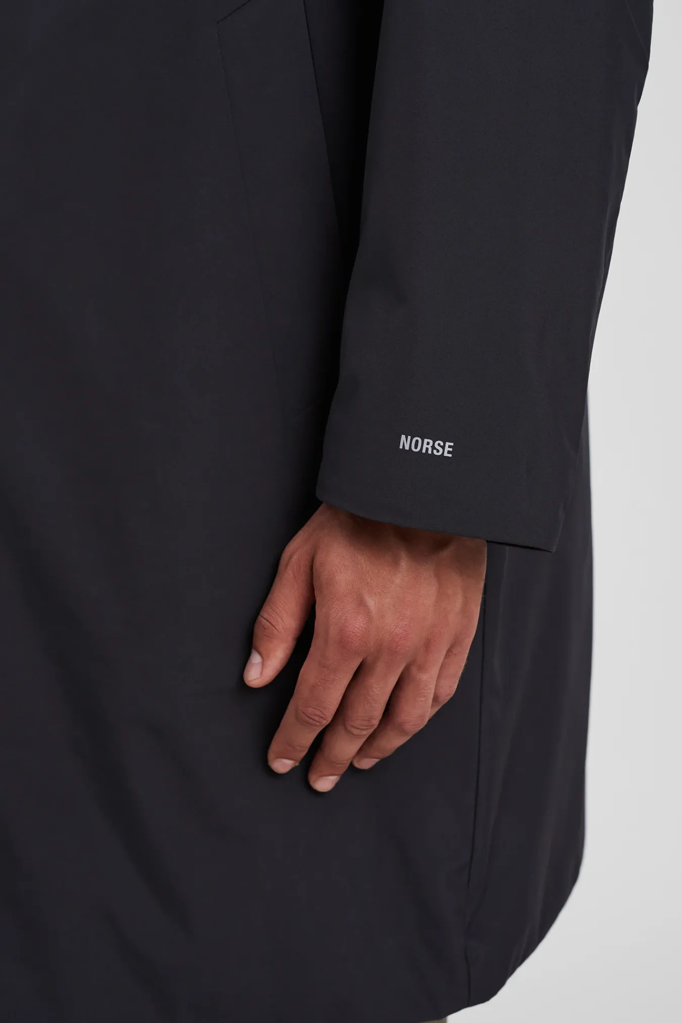 OUTERWEAR^Norse Projects Vargo Gore-Tex Windstopper Raglan Mac Battleship Grey